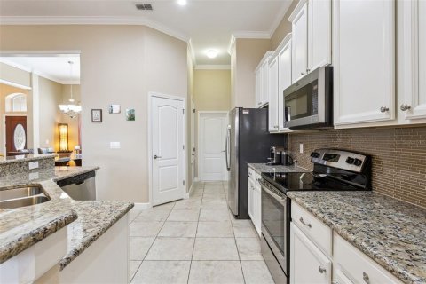 House in Clermont, Florida 3 bedrooms, 197.23 sq.m. № 2209408 - photo 13