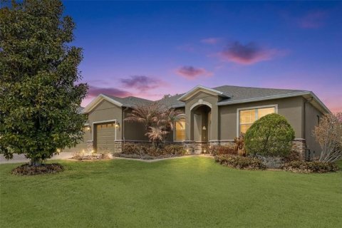 Villa ou maison à Clermont, Floride 3 chambres, 197.23 m2 № 2209408