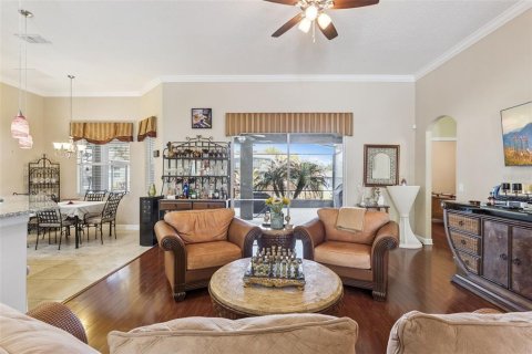House in Clermont, Florida 3 bedrooms, 197.23 sq.m. № 2209408 - photo 8