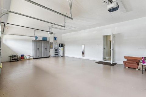 House in Clermont, Florida 3 bedrooms, 197.23 sq.m. № 2209408 - photo 26
