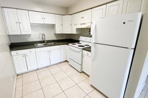 Condo in Lutz, Florida, 2 bedrooms  № 2283808 - photo 7