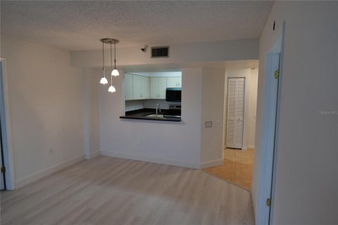 Copropriété à vendre à Clearwater, Floride: 2 chambres, 99.87 m2 № 1817271 - photo 18