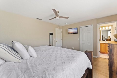 Townhouse in Davenport, Florida 3 bedrooms, 135.36 sq.m. № 1591580 - photo 16