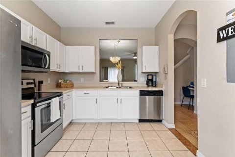 Townhouse in Davenport, Florida 3 bedrooms, 135.36 sq.m. № 1591580 - photo 5