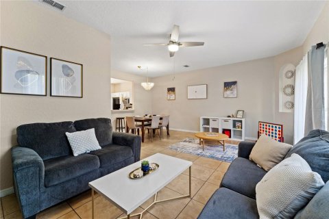 Townhouse in Davenport, Florida 3 bedrooms, 135.36 sq.m. № 1591580 - photo 13