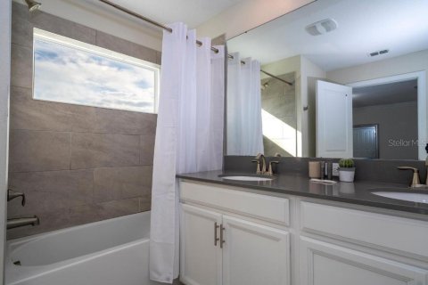 Adosado en venta en Kissimmee, Florida, 4 dormitorios, 177.81 m2 № 2236945 - foto 5