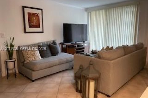 Condo in Fort Lauderdale, Florida, 2 bedrooms  № 2303549 - photo 12