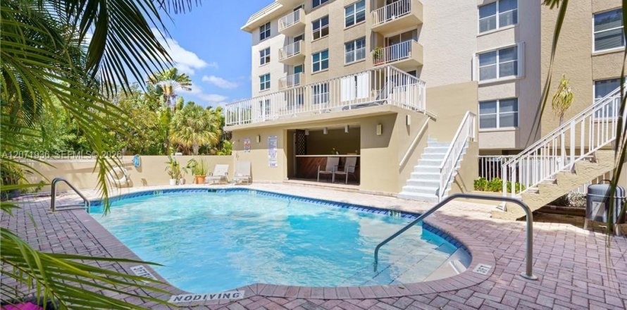 Condo in Fort Lauderdale, Florida, 2 bedrooms  № 2303549