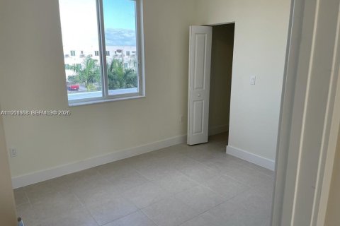 Condominio en alquiler en Doral, Florida, 3 dormitorios, 102.38 m2 № 2011181 - foto 9