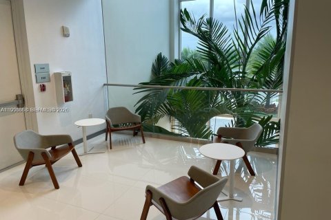 Condominio en alquiler en Doral, Florida, 3 dormitorios, 102.38 m2 № 2011181 - foto 27