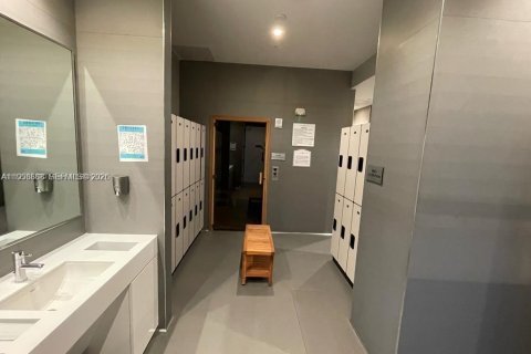 Condominio en alquiler en Doral, Florida, 3 dormitorios, 102.38 m2 № 2011181 - foto 20