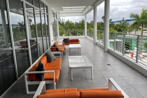 Condominio en alquiler en Doral, Florida, 3 dormitorios, 102.38 m2 № 2011181 - foto 26