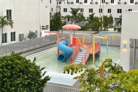 Condominio en alquiler en Doral, Florida, 3 dormitorios, 102.38 m2 № 2011181 - foto 22