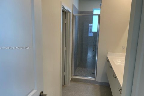 Condominio en alquiler en Doral, Florida, 3 dormitorios, 102.38 m2 № 2011181 - foto 16