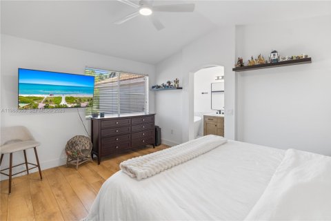 Townhouse in Hollywood, Florida 2 bedrooms, 130.43 sq.m. № 2057455 - photo 19