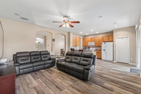 Casa en venta en Spring Hill, Florida, 3 dormitorios, 173.82 m2 № 2230930 - foto 11