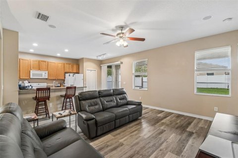 Casa en venta en Spring Hill, Florida, 3 dormitorios, 173.82 m2 № 2230930 - foto 12
