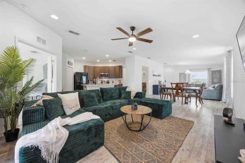 House in Lakeland, Florida 3 bedrooms, 161.65 sq.m. № 2109793 - photo 17