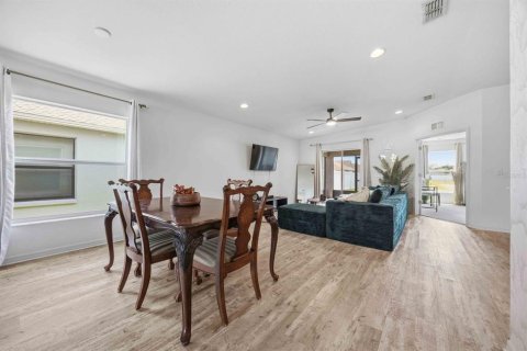 House in Lakeland, Florida 3 bedrooms, 161.65 sq.m. № 2109793 - photo 19