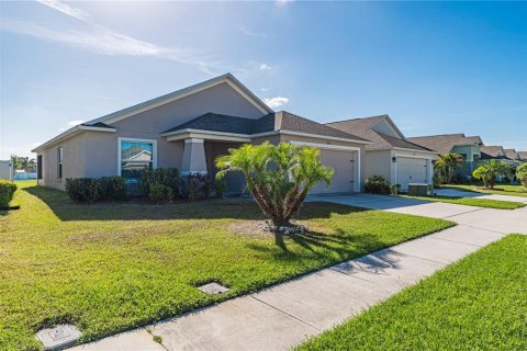 House in Lakeland, Florida 3 bedrooms, 161.65 sq.m. № 2109793 - photo 2