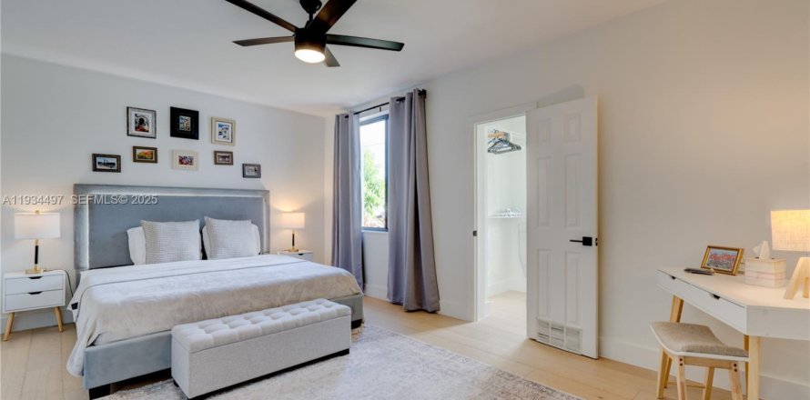 Дом в Майами, Флорида 1 спальня № 1992581