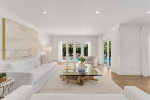 Casa en venta en Coral Gables, Florida, 4 dormitorios, 334.54 m2 № 1943615 - foto 3