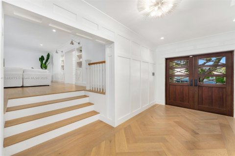 Casa en venta en Coral Gables, Florida, 4 dormitorios, 334.54 m2 № 1943615 - foto 13