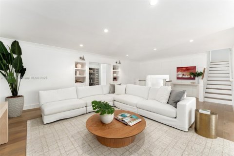 Casa en venta en Coral Gables, Florida, 4 dormitorios, 334.54 m2 № 1943615 - foto 15