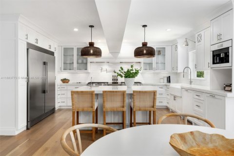 Casa en venta en Coral Gables, Florida, 4 dormitorios, 334.54 m2 № 1943615 - foto 2