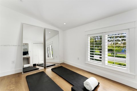 Casa en venta en Coral Gables, Florida, 4 dormitorios, 334.54 m2 № 1943615 - foto 20