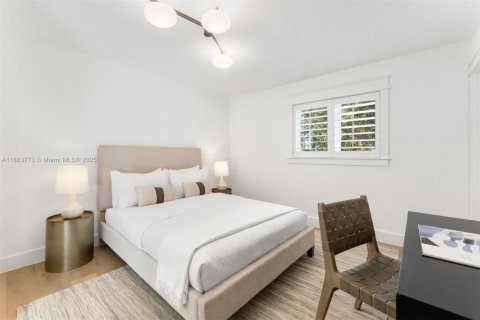 Casa en venta en Coral Gables, Florida, 4 dormitorios, 334.54 m2 № 1943615 - foto 30