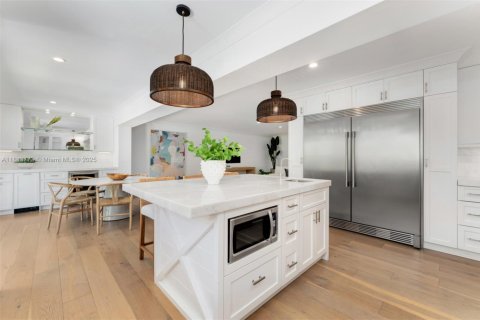 Casa en venta en Coral Gables, Florida, 4 dormitorios, 334.54 m2 № 1943615 - foto 18