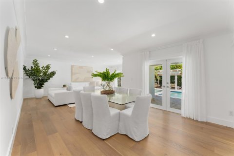 Casa en venta en Coral Gables, Florida, 4 dormitorios, 334.54 m2 № 1943615 - foto 9