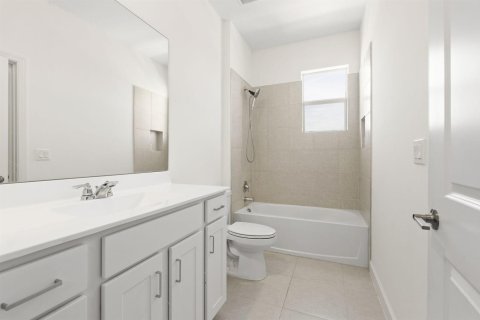 Townhouse in Port St. Lucie, Florida 3 bedrooms, 169.18 sq.m. № 2175770 - photo 25