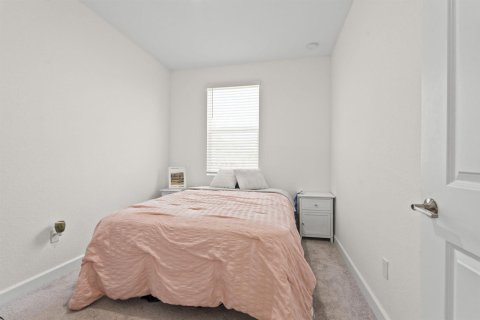 Townhouse in Port St. Lucie, Florida 3 bedrooms, 169.18 sq.m. № 2175770 - photo 14