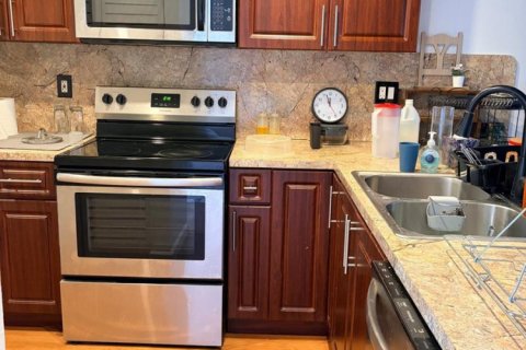 Apartment in Pembroke Pines, Florida 3 bedrooms, 126.25 sq.m. № 2193289 - photo 10