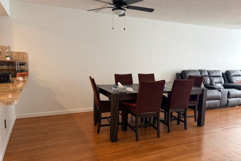 Apartment in Pembroke Pines, Florida 3 bedrooms, 126.25 sq.m. № 2193289 - photo 14