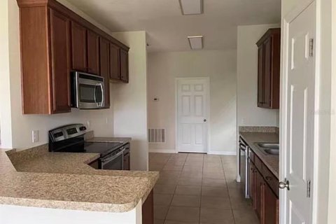 Villa ou maison à louer à Orlando, Floride: 3 chambres, 150.32 m2 № 2405773 - photo 3