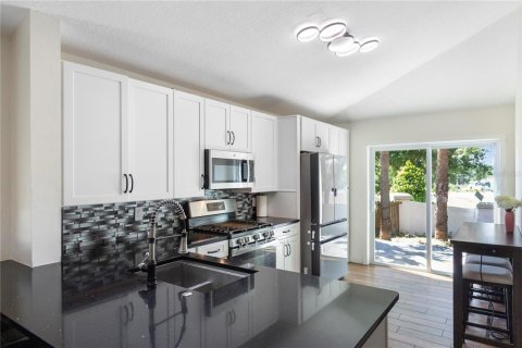 Villa ou maison à vendre à Valrico, Floride: 3 chambres, 124.02 m2 № 1648349 - photo 2