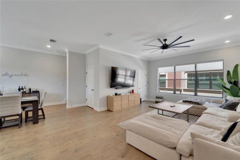 Touwnhouse à louer à Tampa, Floride: 4 chambres, 205.31 m2 № 2398938 - photo 8