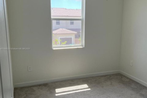 Touwnhouse à louer à Miami, Floride: 4 chambres, 173.91 m2 № 1933248 - photo 14