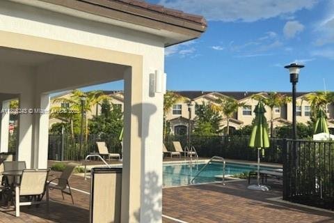 Touwnhouse à louer à Miami, Floride: 4 chambres, 173.91 m2 № 1933248 - photo 27