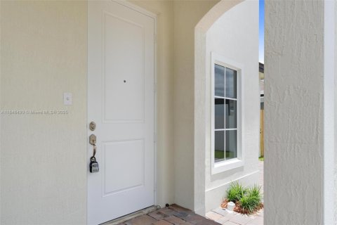 Copropriété à vendre à Miami-Dade, Floride: 5 chambres, 212.93 m2 № 1854911 - photo 3