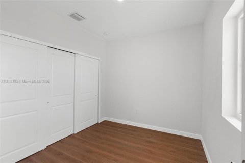 Copropriété à vendre à Miami-Dade, Floride: 5 chambres, 212.93 m2 № 1854911 - photo 26