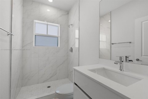 Copropriété à vendre à Miami-Dade, Floride: 5 chambres, 212.93 m2 № 1854911 - photo 29