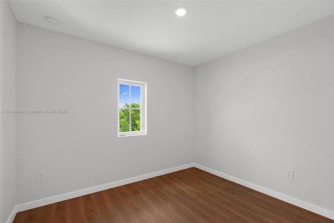 Copropriété à vendre à Miami-Dade, Floride: 5 chambres, 212.93 m2 № 1854911 - photo 28