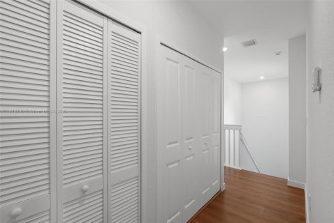 Copropriété à vendre à Miami-Dade, Floride: 5 chambres, 212.93 m2 № 1854911 - photo 24