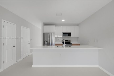 Copropriété à vendre à Miami-Dade, Floride: 5 chambres, 212.93 m2 № 1854911 - photo 9