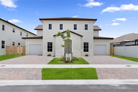 Copropriété à vendre à Miami-Dade, Floride: 5 chambres, 212.93 m2 № 1854911 - photo 1