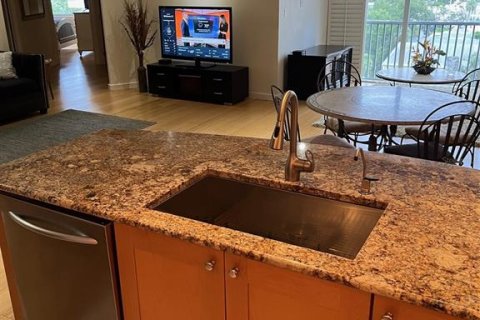 Condominio en alquiler en Sarasota, Florida, 2 dormitorios, 132.29 m2 № 1909406 - foto 9